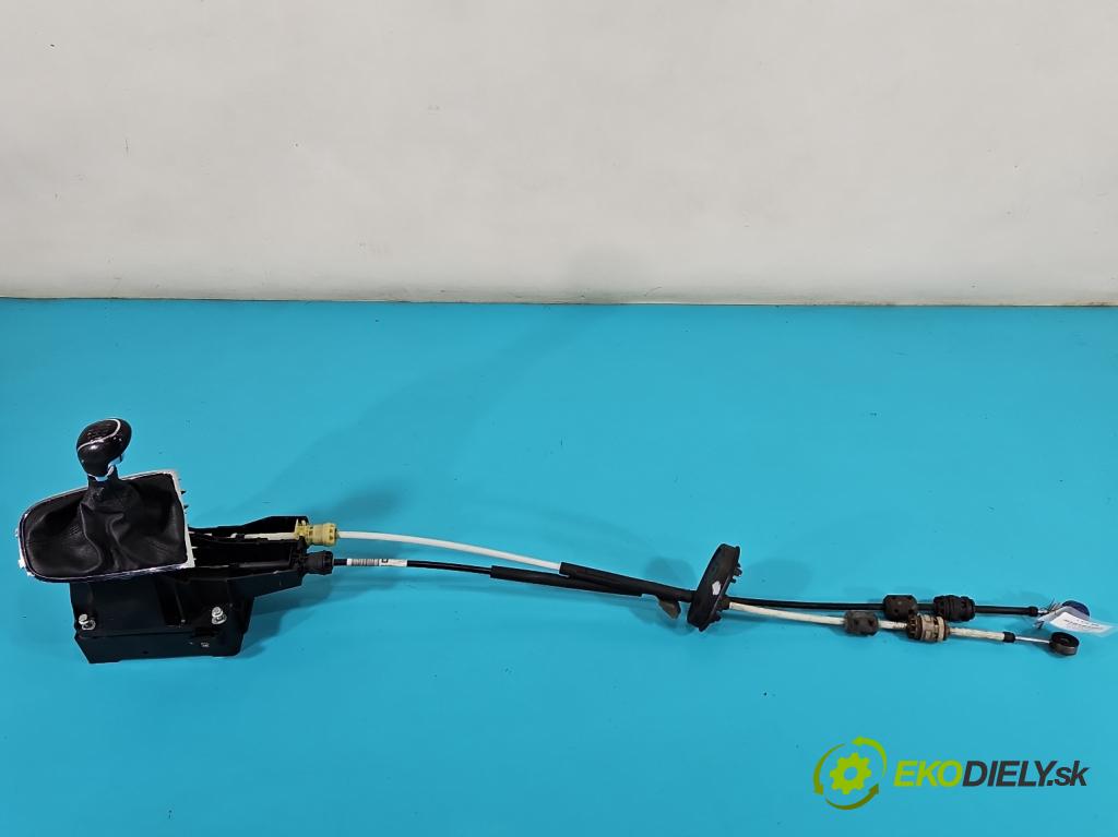 Opel Astra IV 2009-2015 1.4 T 140 HP manual 103 kW 1362 cm3 5- Páka: Změny: stupeň,rýchlosť 55577540 (Rýchlostné páky / kulisy)