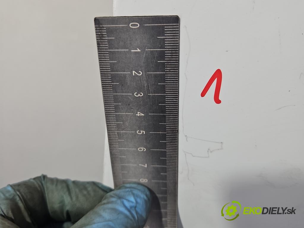 Mercedes Sprinter II 906 2006-  2.2 CDI 129 hp manual 95 kW 2143 cm3 5- dveře přední levé  (Klika dveří ostatní)