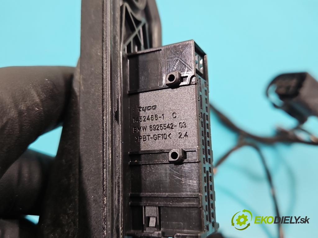 Mercedes Sprinter II 906 2006-  2.2 CDI 129 hp manual 95 kW 2143 cm3 5- dveře přední levé  (Klika dveří ostatní)