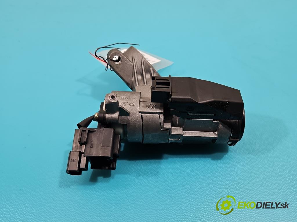 Toyota Yaris I 1999-2005 1.0 vvti 65 HP manual 48 kW 998 cm3 5- Spínačka  (Spínacie skrinky a kľúče)