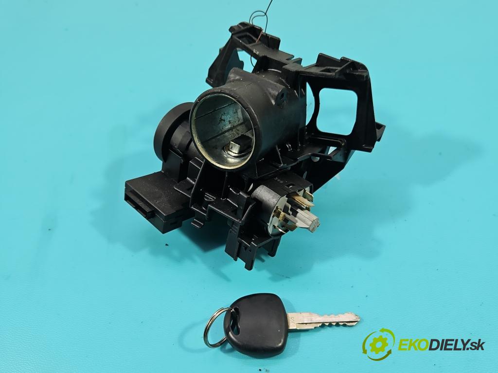 Suzuki Wagon R+ 1.3 76 HP manual 56 kW 1298 cm3 5- Spínačka  (Spínacie skrinky a kľúče)