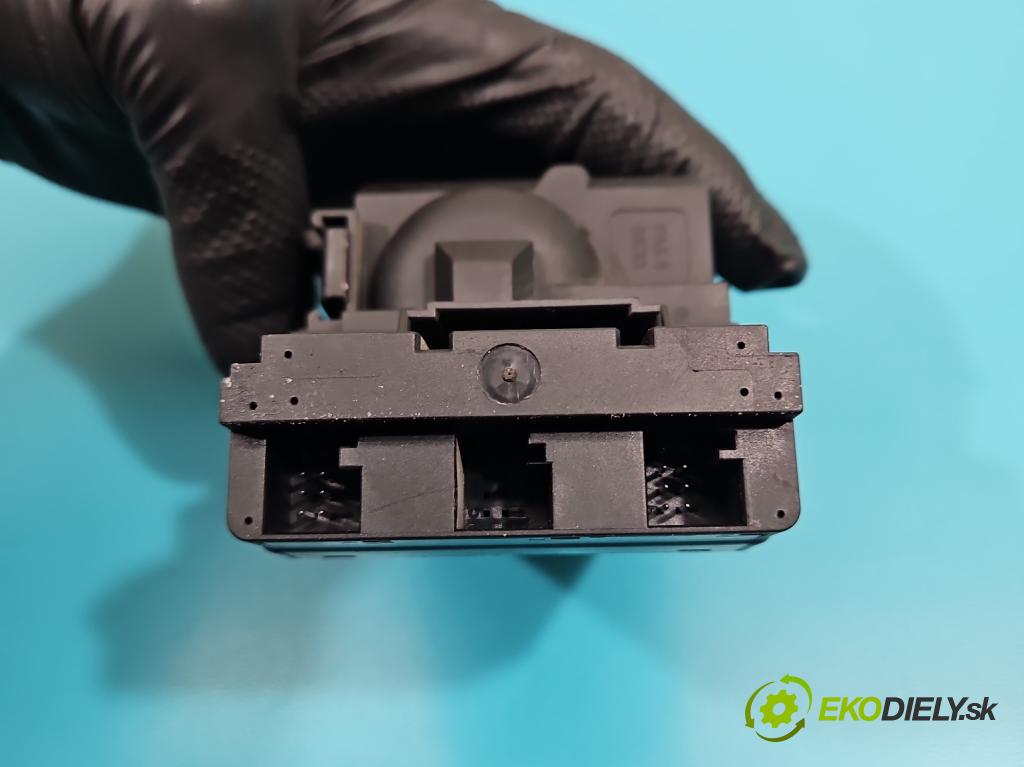 Mercedes Sprinter II 906 2006-  2,2.0 CDI 129 HP manual 95 kW 2143 cm3 5- Spínačka A9065456408 (Spínacie skrinky a kľúče)