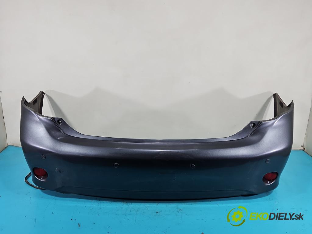 Toyota Corolla E15 2007-2014 1.4 D4D 90 hp manual 66 kW 1364 cm3 4- nárazník zadní  (Ostatné)