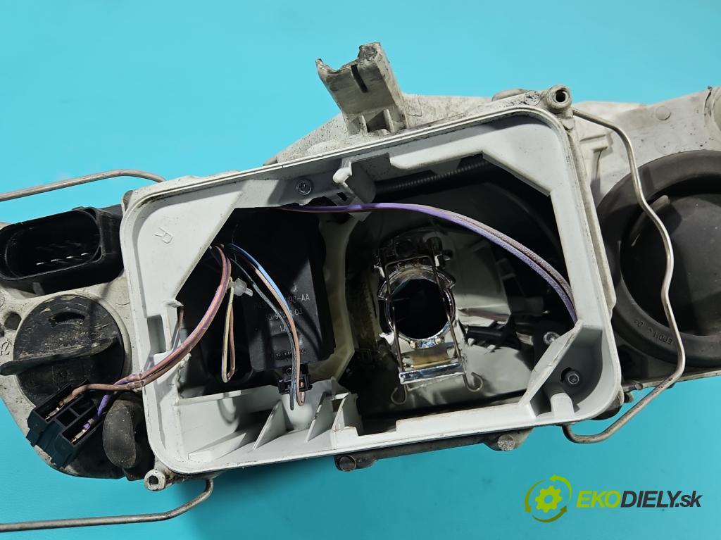 Skoda Octavia II 2004-2013 1.9 TDI (BLS) 105 HP manual 77 kW 1896 cm3 5- Reflektor: pravý  (Pravé)