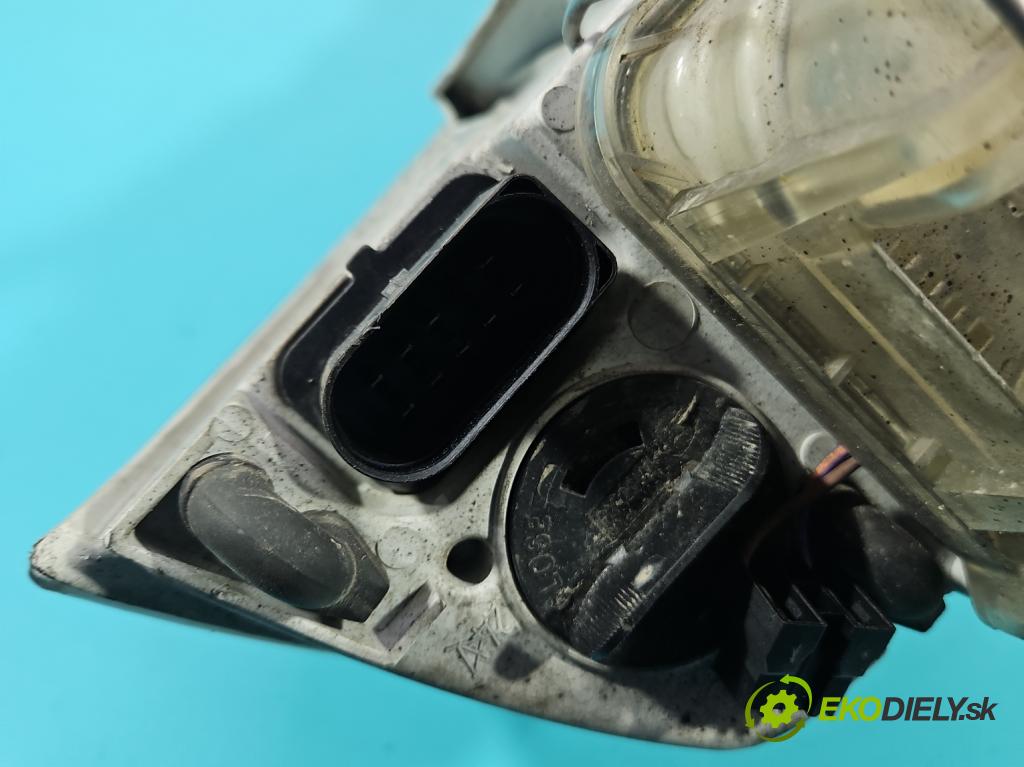 Skoda Octavia II 2004-2013 1.9 TDI (BLS) 105 HP manual 77 kW 1896 cm3 5- Reflektor: pravý  (Pravé)