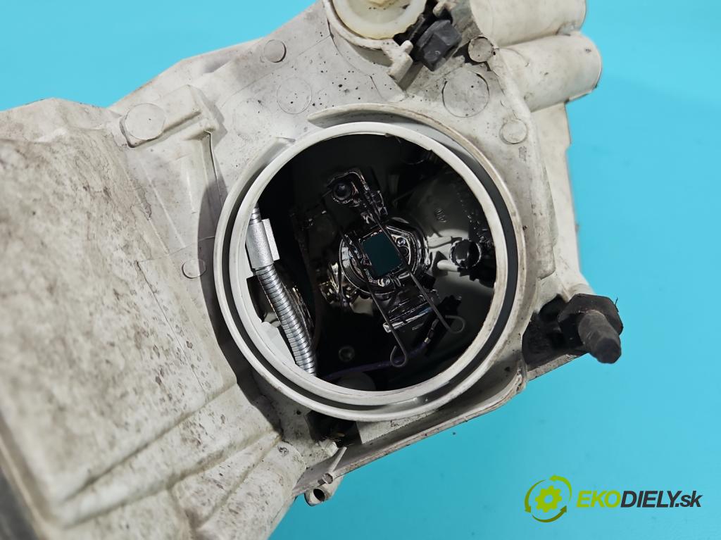 Skoda Octavia II 2004-2013 1.9 TDI (BLS) 105 HP manual 77 kW 1896 cm3 5- Reflektor: pravý  (Pravé)