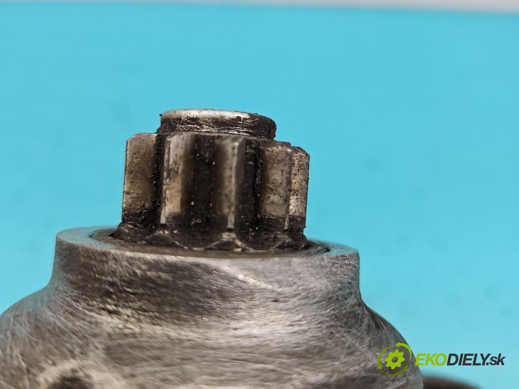 Skoda Octavia II 2004-2013 1.9 TDI (BLS) 105 hp manual 77 kW 1896 cm3 5- startér: (Startéry)