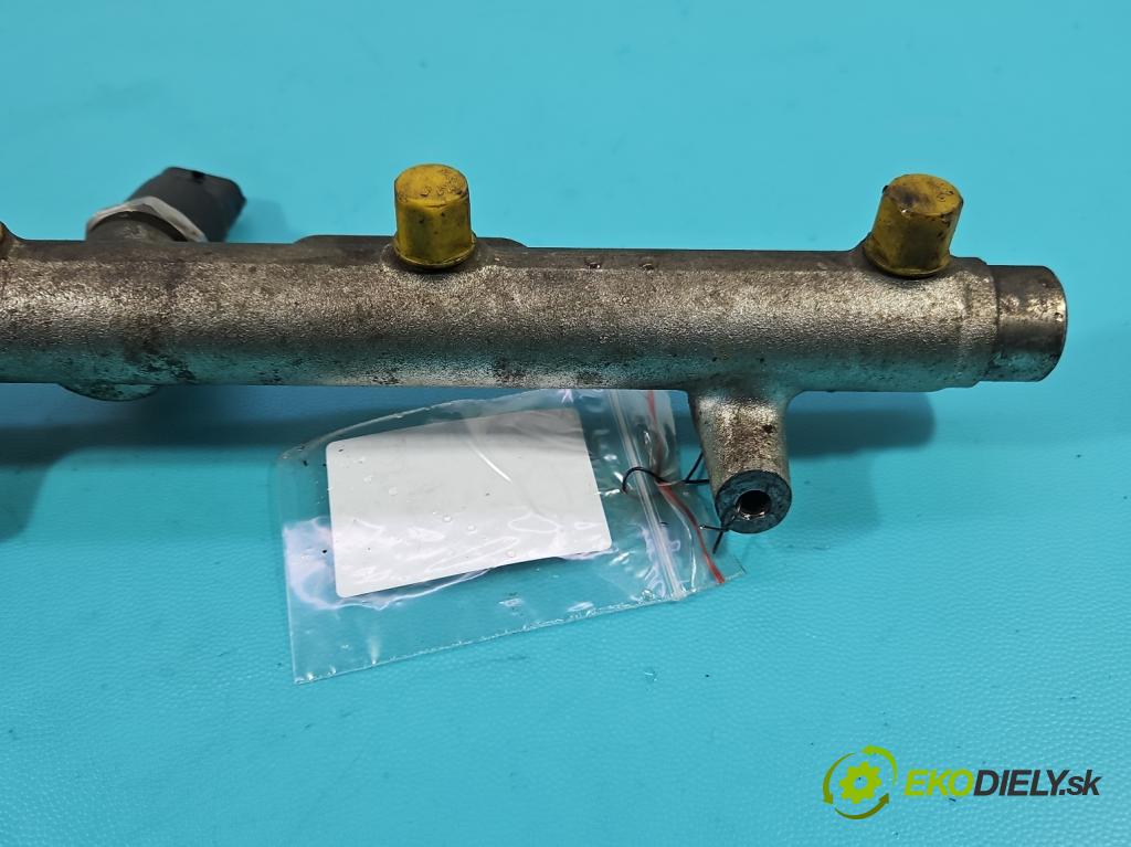 Hyundai Tucson I 2004-2009 2.0 crdi 113 HP automatic 83 kW 1991 cm3 5- lišta vstrekovacia 0445214075 (Vstrekovacie lišty)