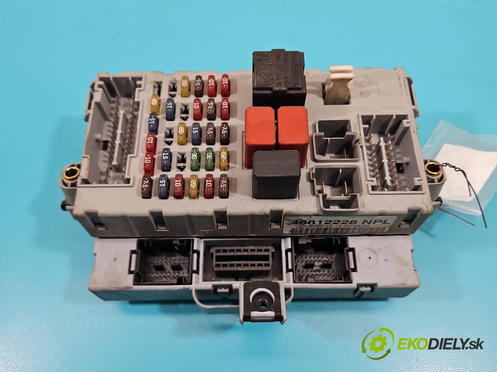 Fiat Punto II 1999-2010 1.2 60 hp manual 44 kW 1242 cm3 5- skříňka pojistková 46812228NPL (Pojistkové skříňky)