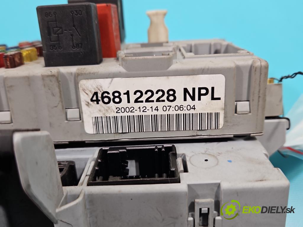 Fiat Punto II 1999-2010 1.2 60 hp manual 44 kW 1242 cm3 5- skříňka pojistková 46812228NPL (Pojistkové skříňky)