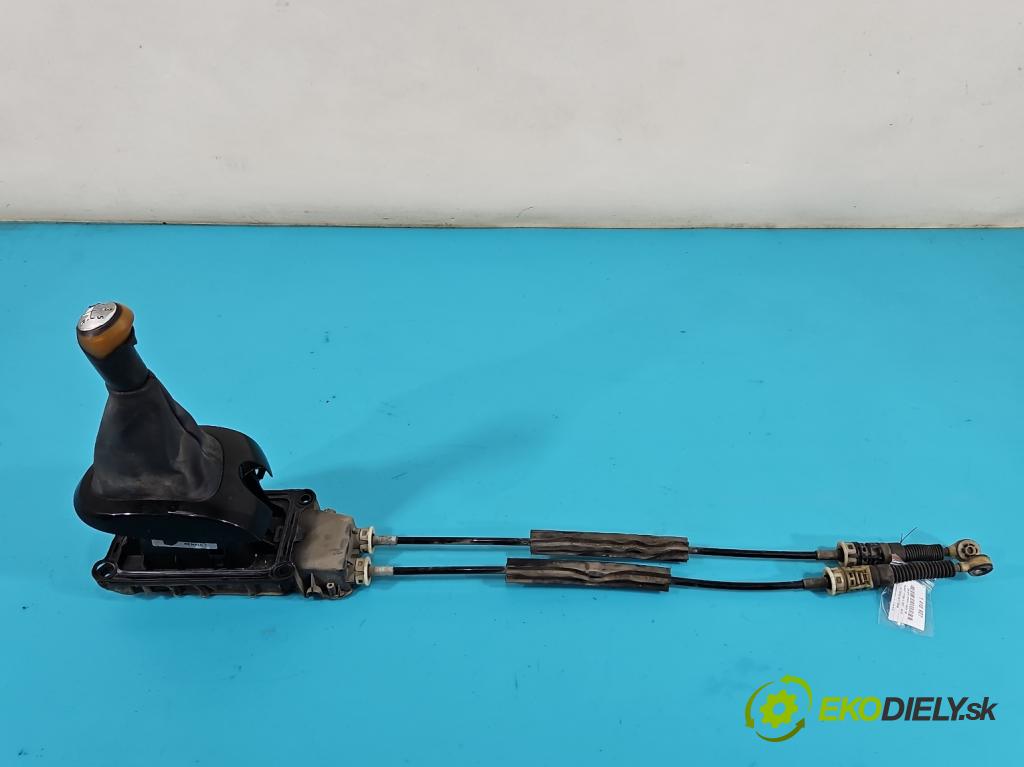 Renault Twingo II 2007-2014 1.5 dci 86 HP manual 63 kW 1461 cm3 3- Páka: Změny: stupeň,rýchlosť 8201036855B (Rýchlostná páka (kulisa))