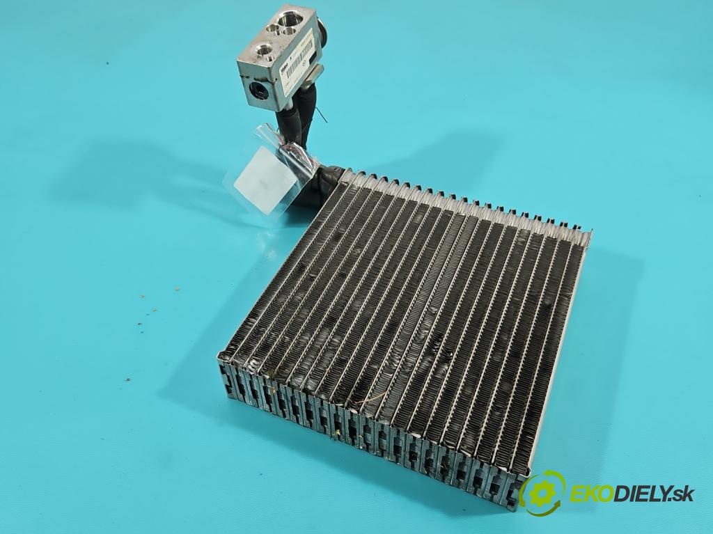Renault Twingo II 2007-2014 1.5 dci 86 HP manual 63 kW 1461 cm3 3- radiator  (Radiátor kúrenia)