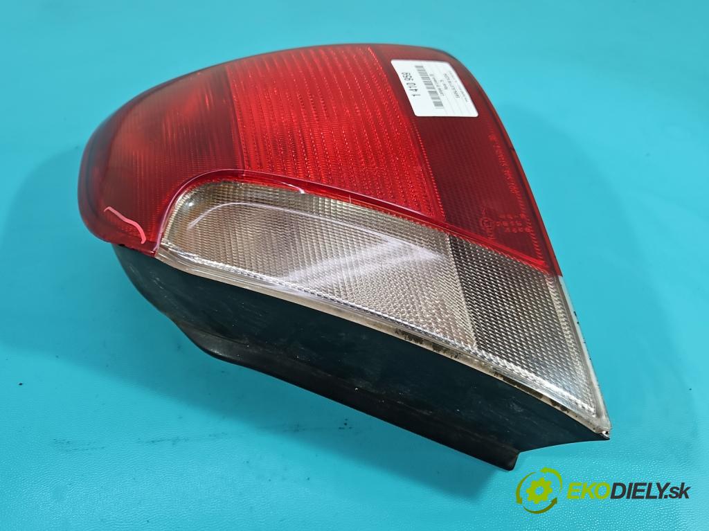 Rover 75 2.0 V6 150 HP automatic 110 kW 1997 cm3 4- svetlo / reflektor zadné pravé  (Kľučka dverí ostatné)