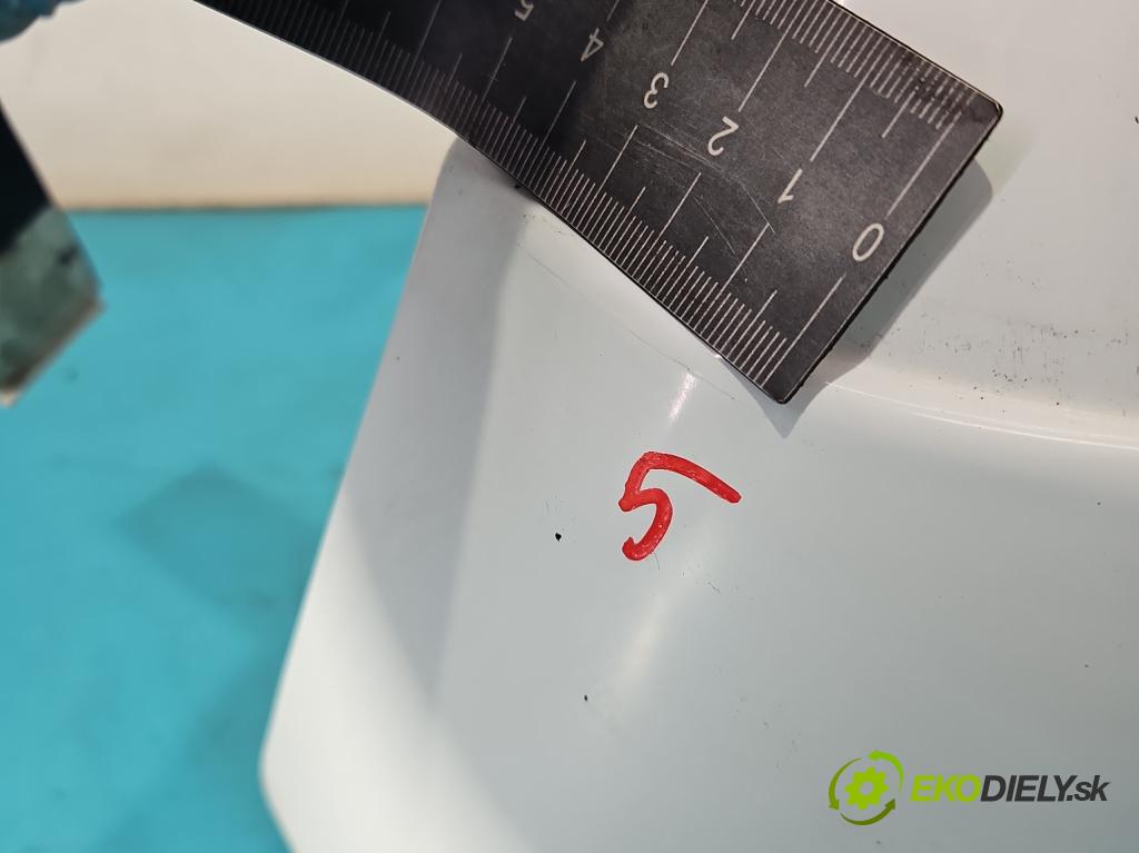 Suzuki Swift Mk5 1989-2004 1.0 JEDEN: 53KM manual 39 kW 993 cm3 5- zadní kufrové dveře  (Zadní kapoty)