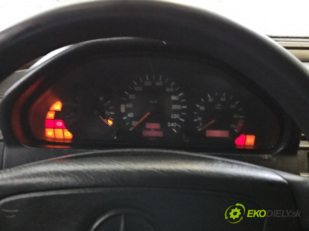 Mercedes C W202 1993-2001 1.8 122 HP manual 90 kW 1799 cm3 4- prístrojovka/ budíky 2025404811 (Prístrojová doska)