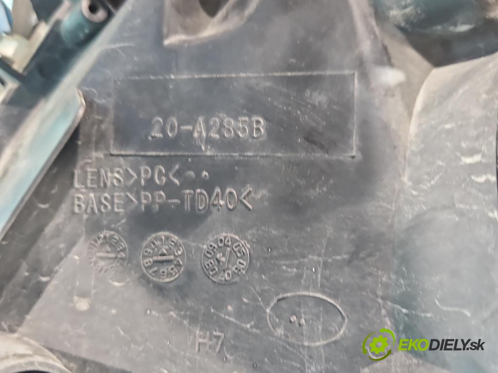 Opel Vectra C 2002-2008 1.8 16v 122 HP manual 90 kW 1796 cm3 4- Reflektor: pravý  (Pravé)