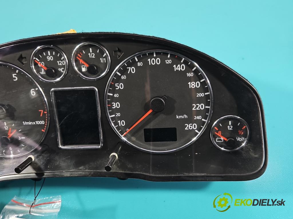 Audi A4 B5 1994-2001 1.8 20v 125 HP manual 92 kW 1781 cm3 4- prístrojovka/ budíky 8D0919880N (Prístrojové dosky, displeje)