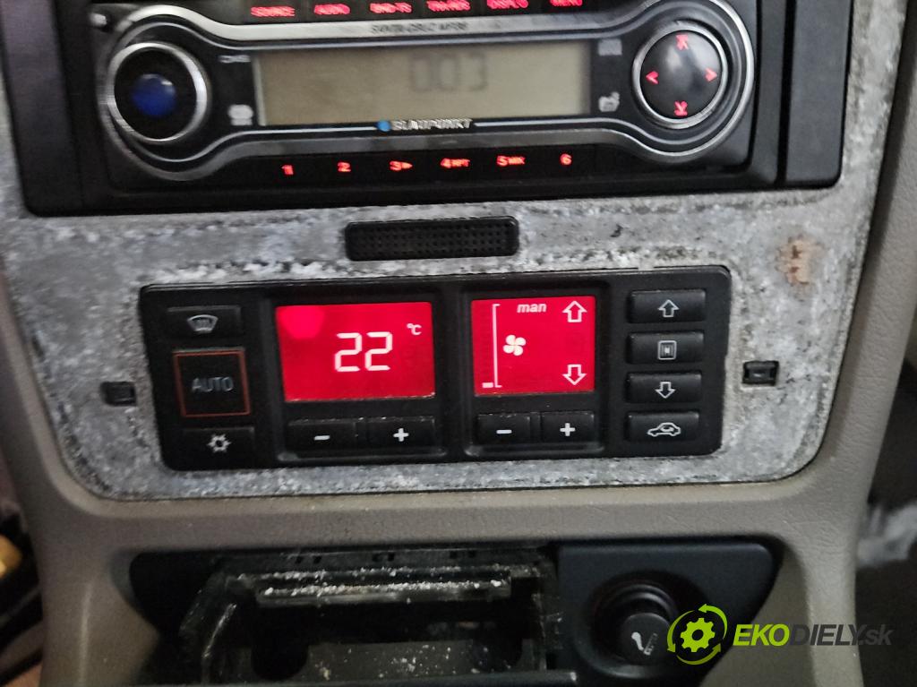 Audi A4 B5 1994-2001 1.8 20v 125 HP manual 92 kW 1781 cm3 4- panel kúrenia 8L0820043D