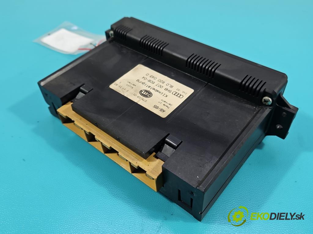 Audi A4 B5 1994-2001 1.8 20v 125 HP manual 92 kW 1781 cm3 4- panel kúrenia 8L0820043D