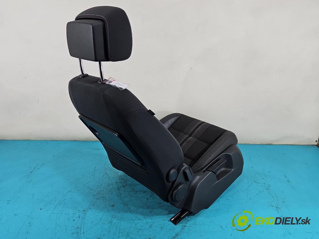 Vw Touran I 2003-2015 1.4 tsi 140 HP manual 103 kW 1390 cm3 5- Sedačka pravý  (Sedačky, sedadlá)