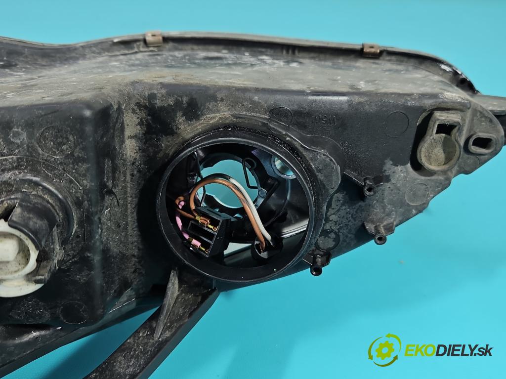 Peugeot 407 2.0 HDI 136 HP manual 100 kW 1997 cm3 5- Reflektor: pravý (Pravé)