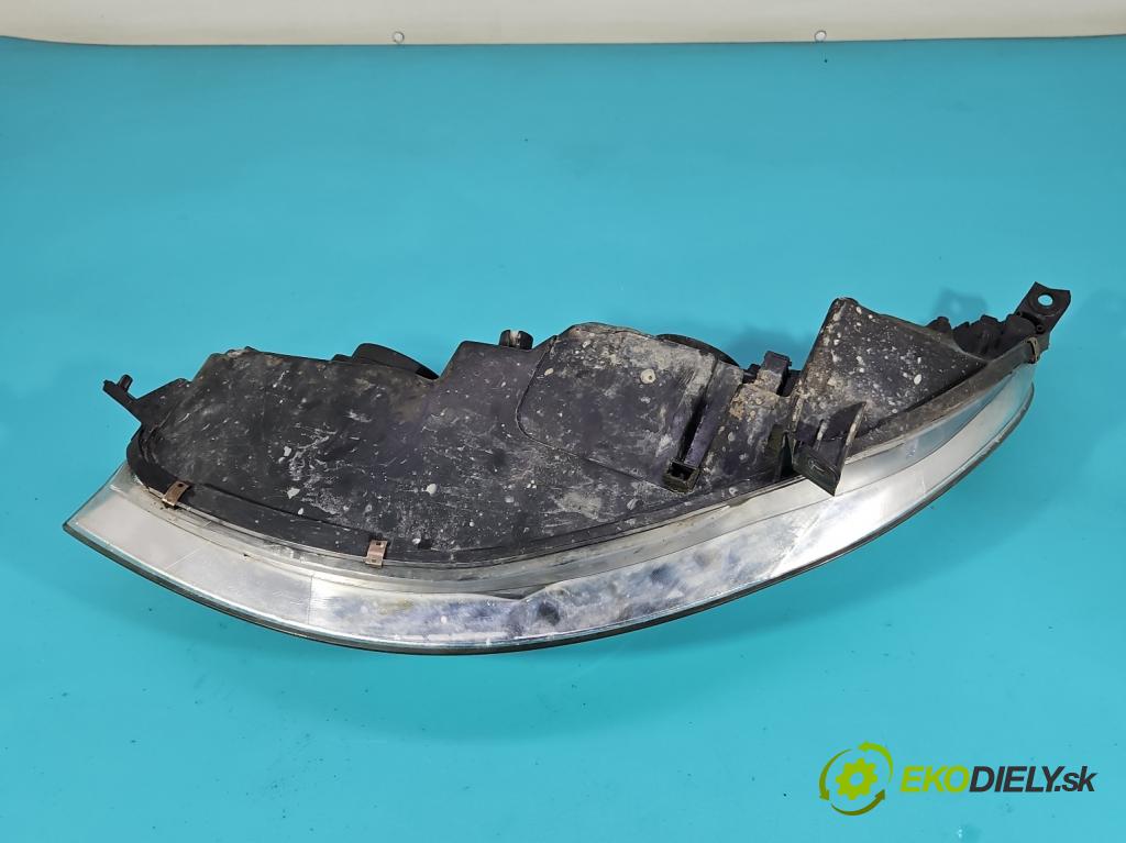 Peugeot 407 2.0 HDI 136 HP manual 100 kW 1997 cm3 5- Reflektor: pravý (Pravé)