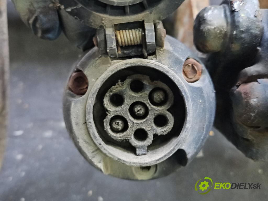 Suzuki Grand Vitara II 2005-2014 2.0 16V 140 hp manual 103 kW 1995 cm3 5- oko tažné  (Tažná zařízení)