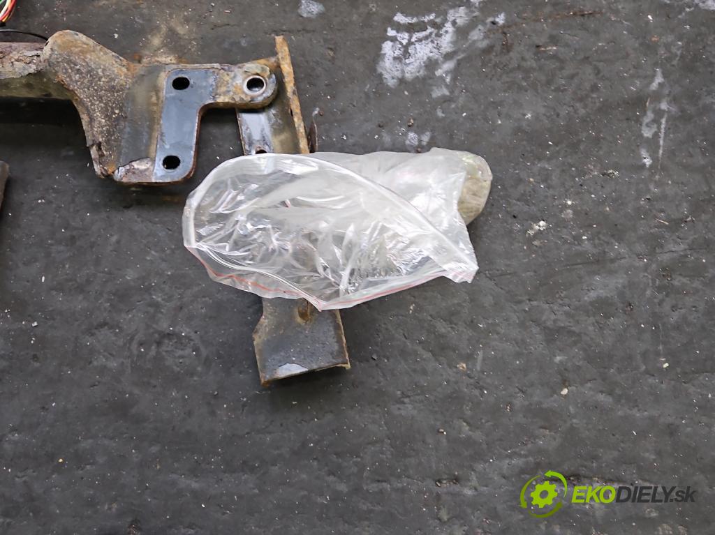 Suzuki Grand Vitara II 2005-2014 2.0 16V 140 hp manual 103 kW 1995 cm3 5- oko tažné  (Tažná zařízení)