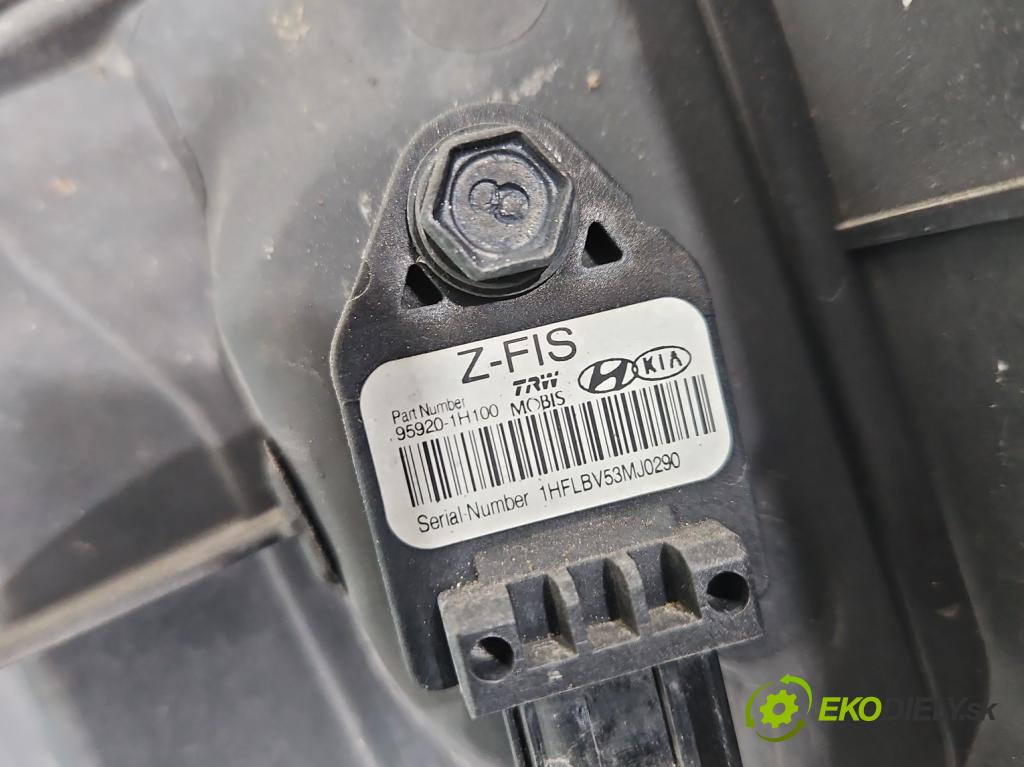 Hyundai I30 I 2007-2012 1.6 16V 122 hp manual 90 kW 1591 cm3 5- stěna přední  (Výztuhy přední)