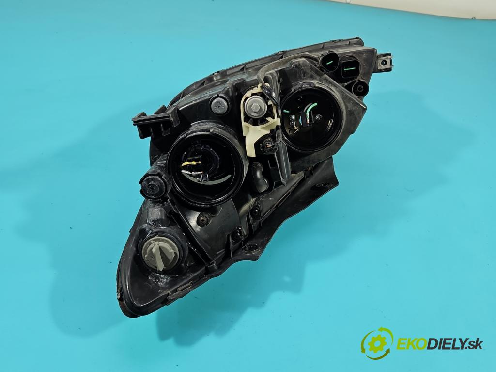 Hyundai I30 I 2007-2012 1.6 16V 122 HP manual 90 kW 1591 cm3 5- Reflektor: pravý 92102-2LXXX (Pravé)