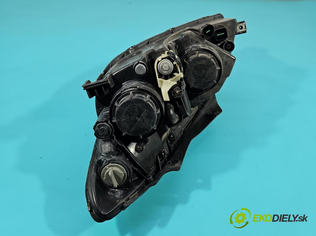 Hyundai I30 I 2007-2012 1.6 16V 122 HP manual 90 kW 1591 cm3 5- Reflektor: pravý 92102-2LXXX (Pravé)