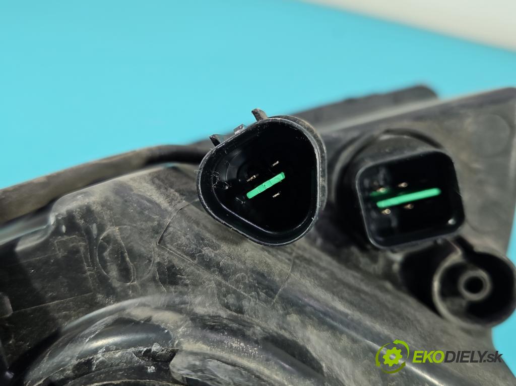 Hyundai I30 I 2007-2012 1.6 16V 122 HP manual 90 kW 1591 cm3 5- Reflektor: pravý 92102-2LXXX (Pravé)