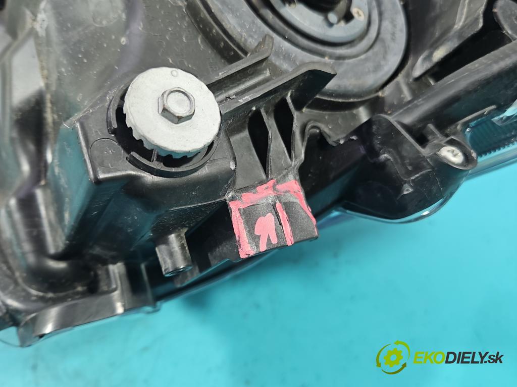 Toyota Corolla E21 2019- 1.6 16V 132  HP manual 97 kW 1598 cm3 4- Reflektor: pravý 81110-02T30 (Pravé)