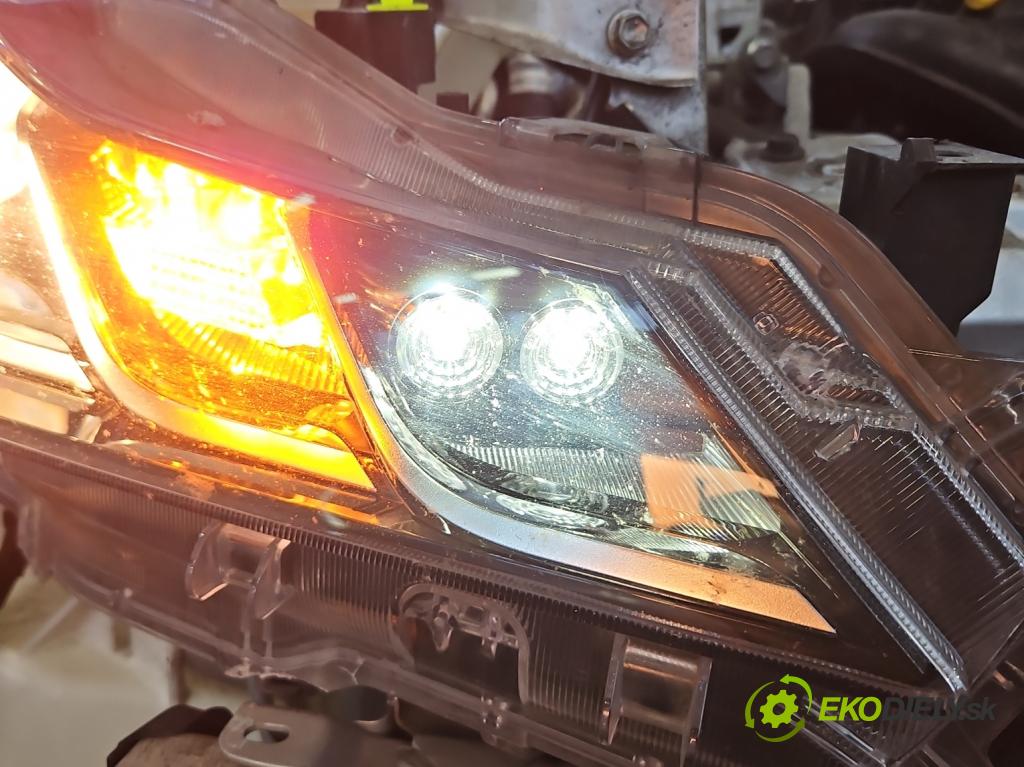 Toyota Corolla E21 2019- 1.6 16V 132  HP manual 97 kW 1598 cm3 4- Reflektor: pravý 81110-02T30 (Pravé)