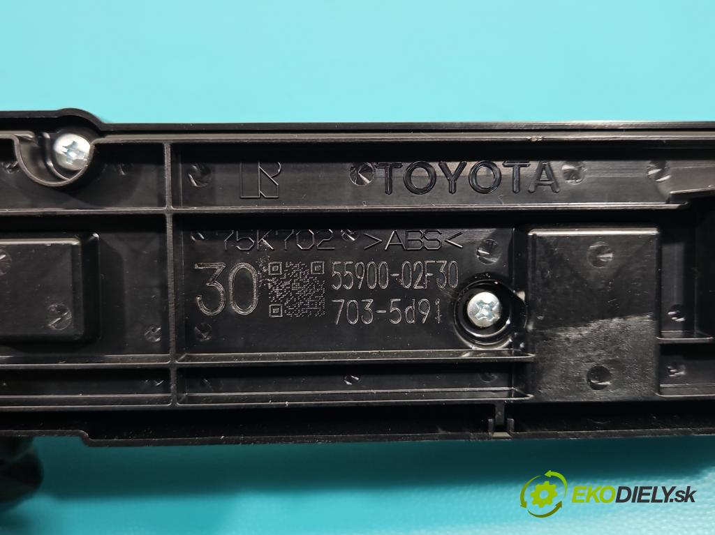 Toyota Corolla E21 2019- 1.6 16V 132  HP manual 97 kW 1598 cm3 4- panel kúrenia 55900-02F30
