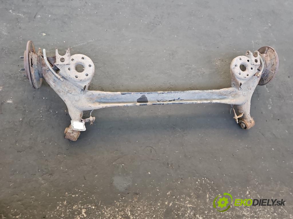 Toyota Corolla E15 2007-2014 1.4 D4D 90 hp manual 66 kW 1364 cm3 4- zadní výztuha  (Výztuhy zadní)