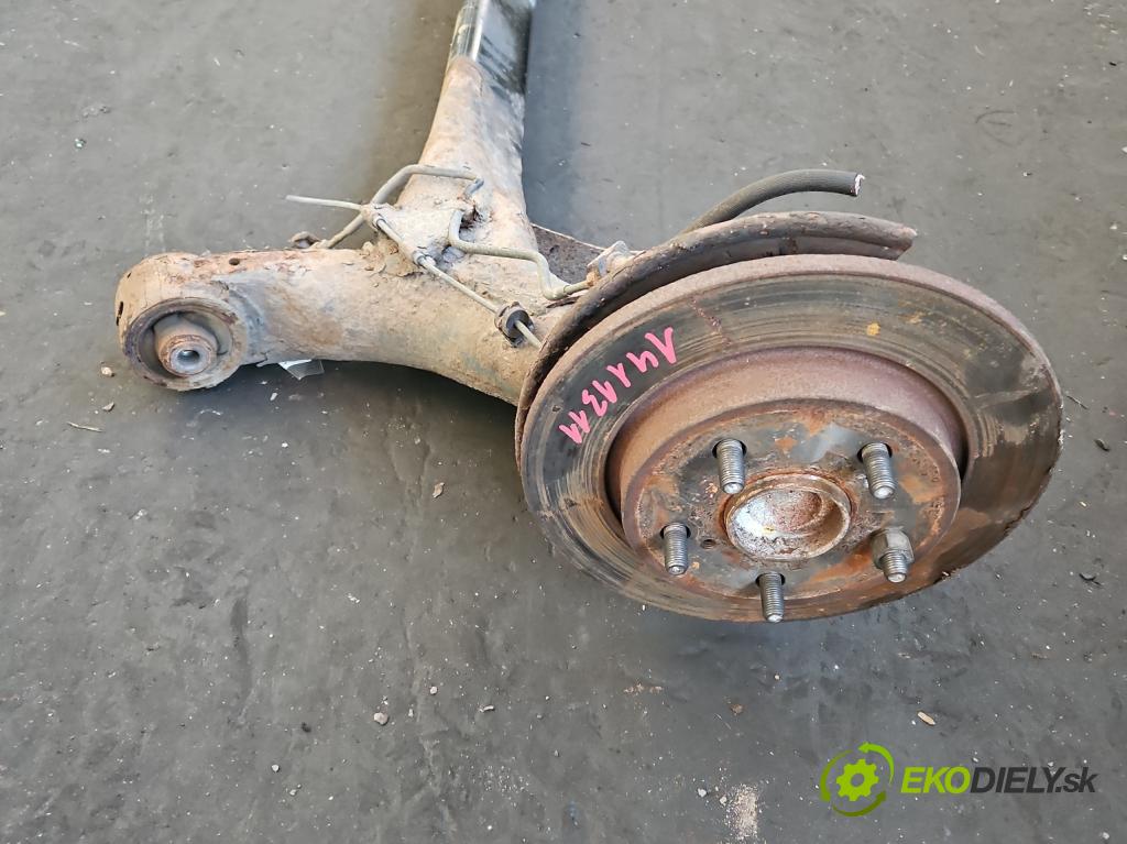 Toyota Corolla E15 2007-2014 1.4 D4D 90 hp manual 66 kW 1364 cm3 4- zadní výztuha  (Výztuhy zadní)