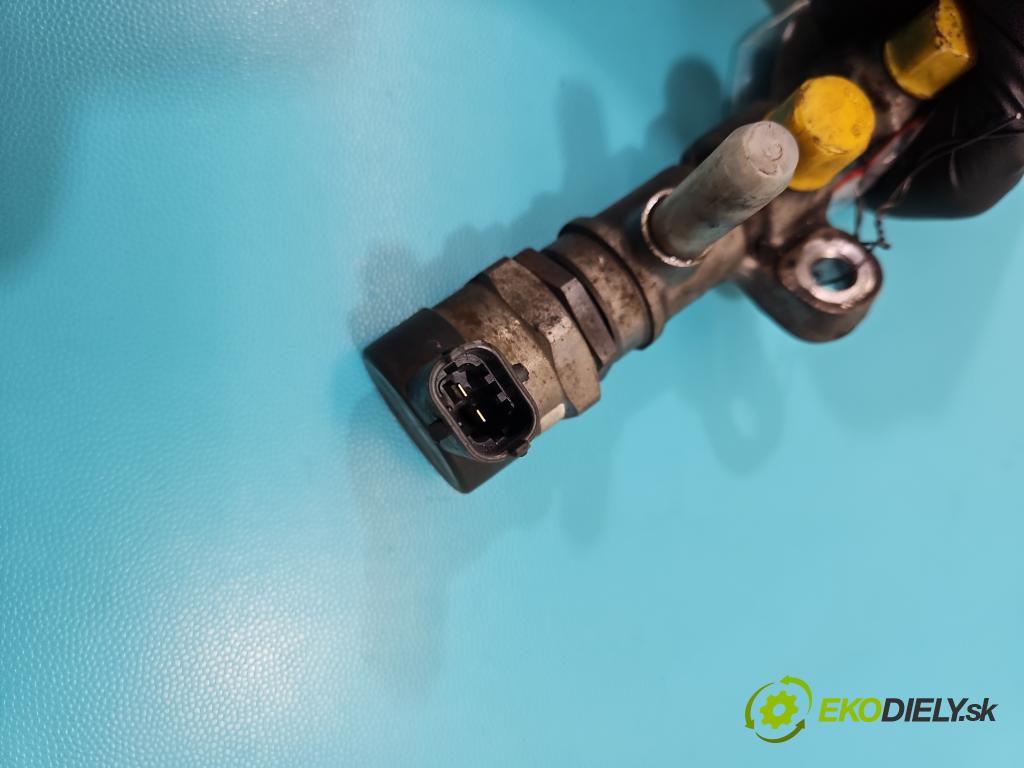 Toyota Corolla E15 2007-2014 1.4 D4D 90 HP manual 66 kW 1364 cm3 4- lišta vstrekovacia 0445214177 (Vstrekovacie lišty)