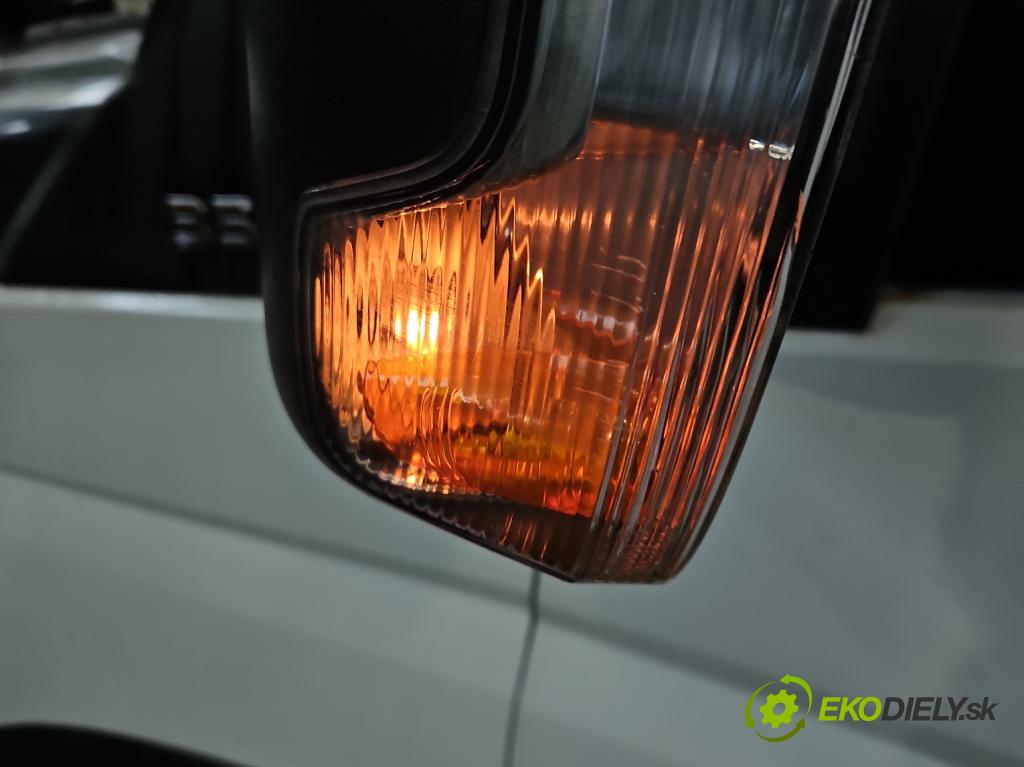 Iveco Daily V 2014- 2.3 HPI 145 HP manual 107 kW 2287 cm3 5- zrkadlo ľavé  (Kľučka dverí ostatné)