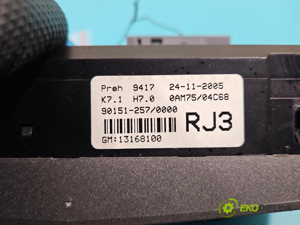 Opel Zafira B 2005-2014 1.8 16V 140 HP manual 103 kW 1796 cm3 5- panel kúrenia 13168100