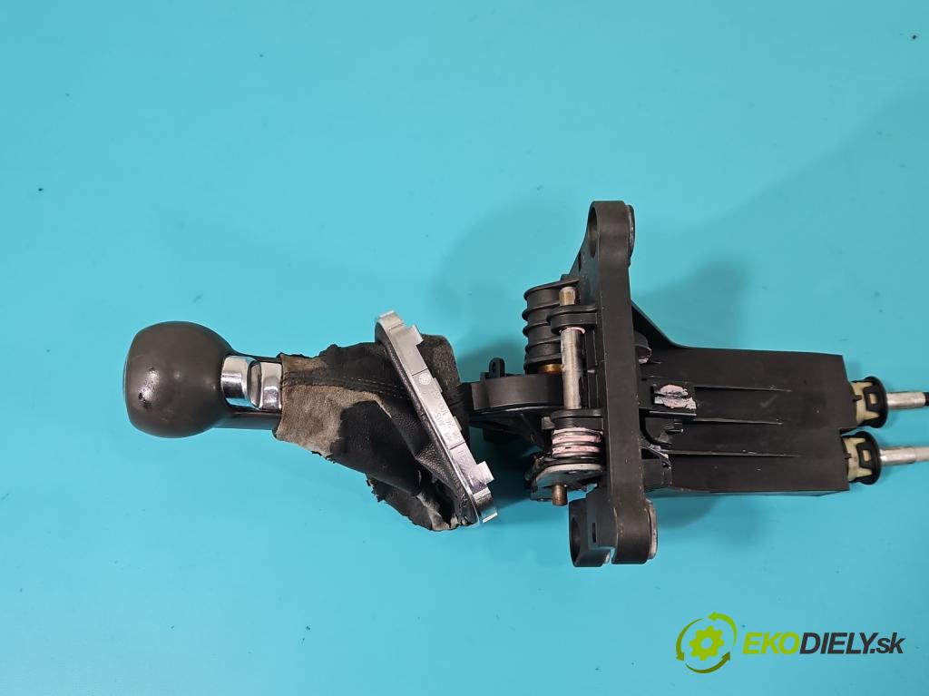 Opel Zafira B 2005-2014 1.8 16V 140 HP manual 103 kW 1796 cm3 5- Páka: Změny: stupeň,rýchlosť  (Rýchlostné páky / kulisy)