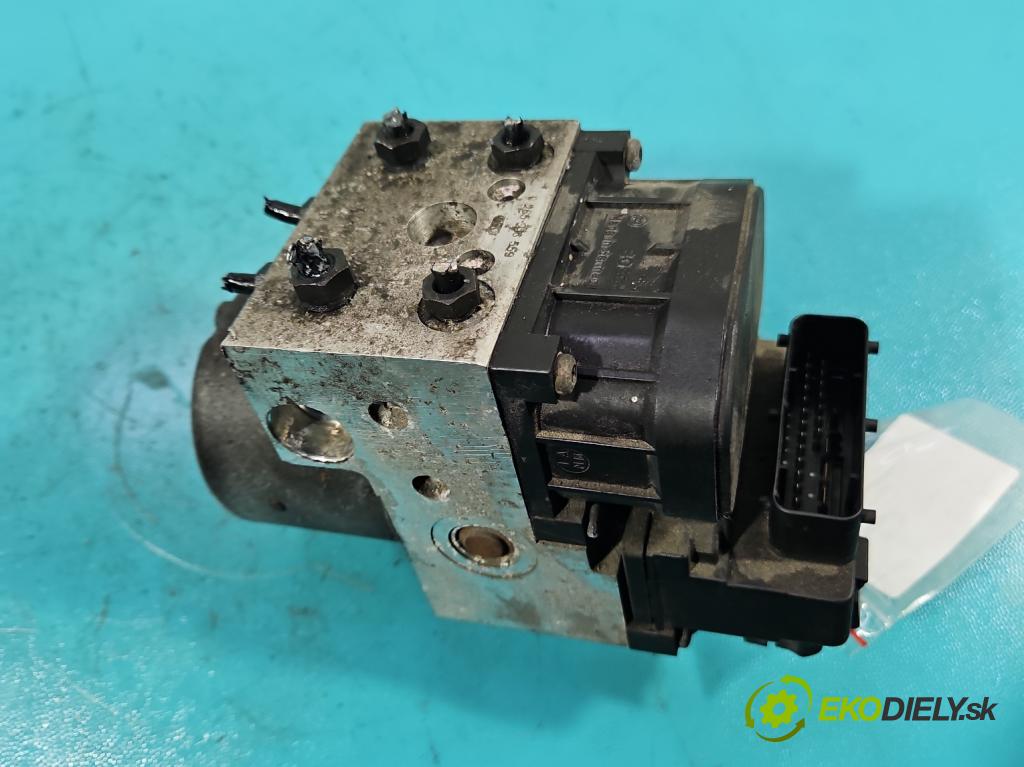 Audi A4 B5 1994-2001 1.8 20v 125 HP manual 92 kW 1781 cm3 4- čerpadlo abs 0273004281 (Pumpy ABS)