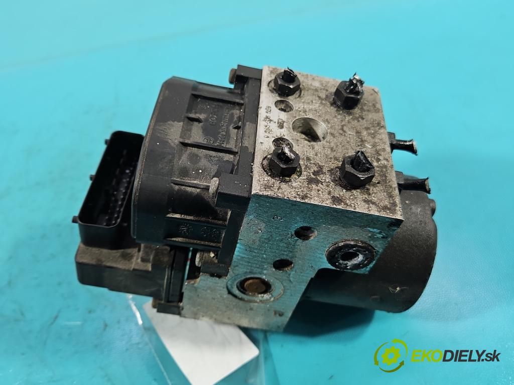 Audi A4 B5 1994-2001 1.8 20v 125 HP manual 92 kW 1781 cm3 4- čerpadlo abs 0273004281 (Pumpy ABS)