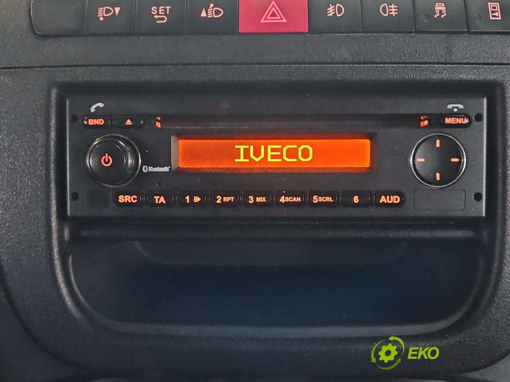 Iveco Daily V 2014- 2.3 HPI 145 HP manual 107 kW 2287 cm3 5- Radio originál 5801871627