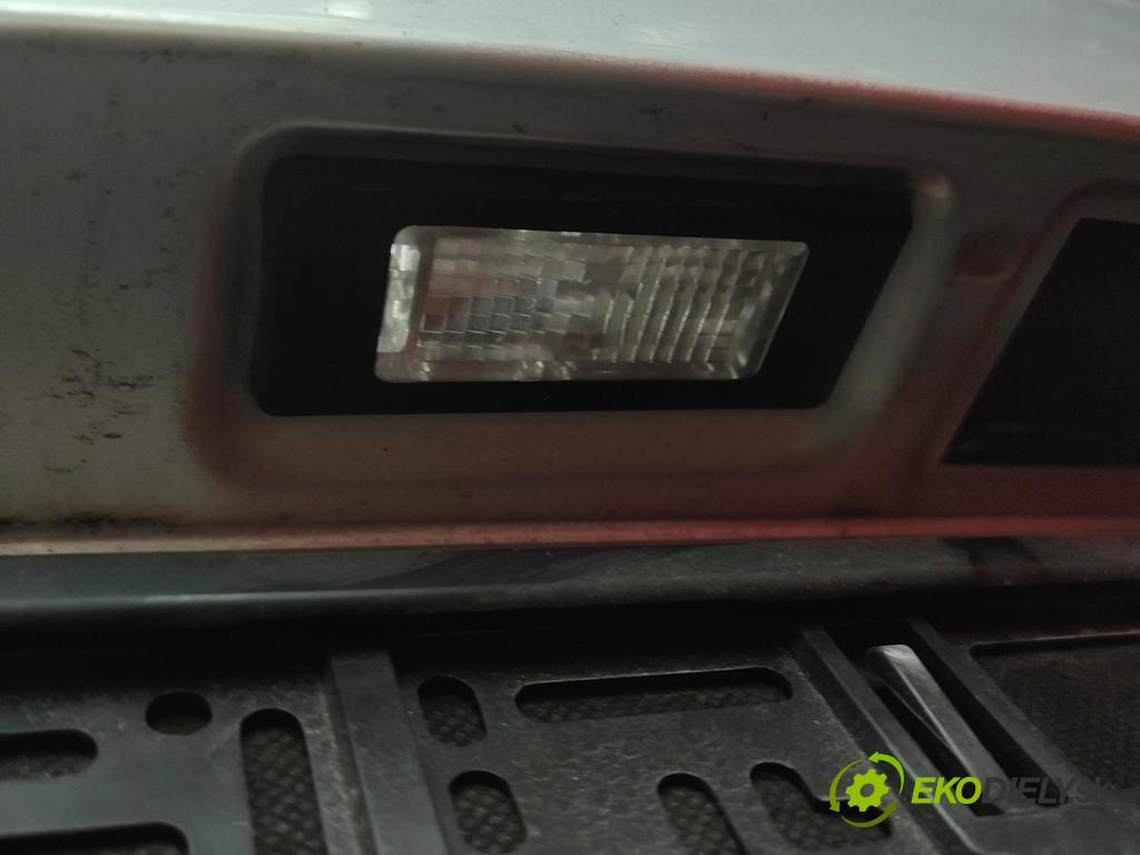 Vw Touran I 2003-2015 1.4 tsi 140 hp manual 103 kW 1390 cm3 5- zadní kufrové dveře  (Zadní kapoty)