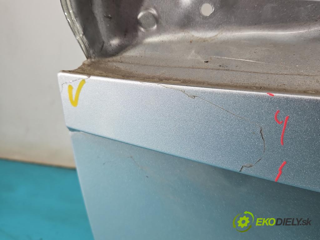 Vw Touran I 2003-2015 1.4 tsi 140 hp manual 103 kW 1390 cm3 5- zadní kufrové dveře  (Zadní kapoty)