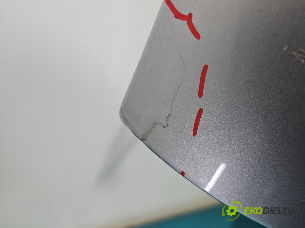 Vw Touran I 2003-2015 1.4 tsi 140 hp manual 103 kW 1390 cm3 5- zadní kufrové dveře  (Zadní kapoty)