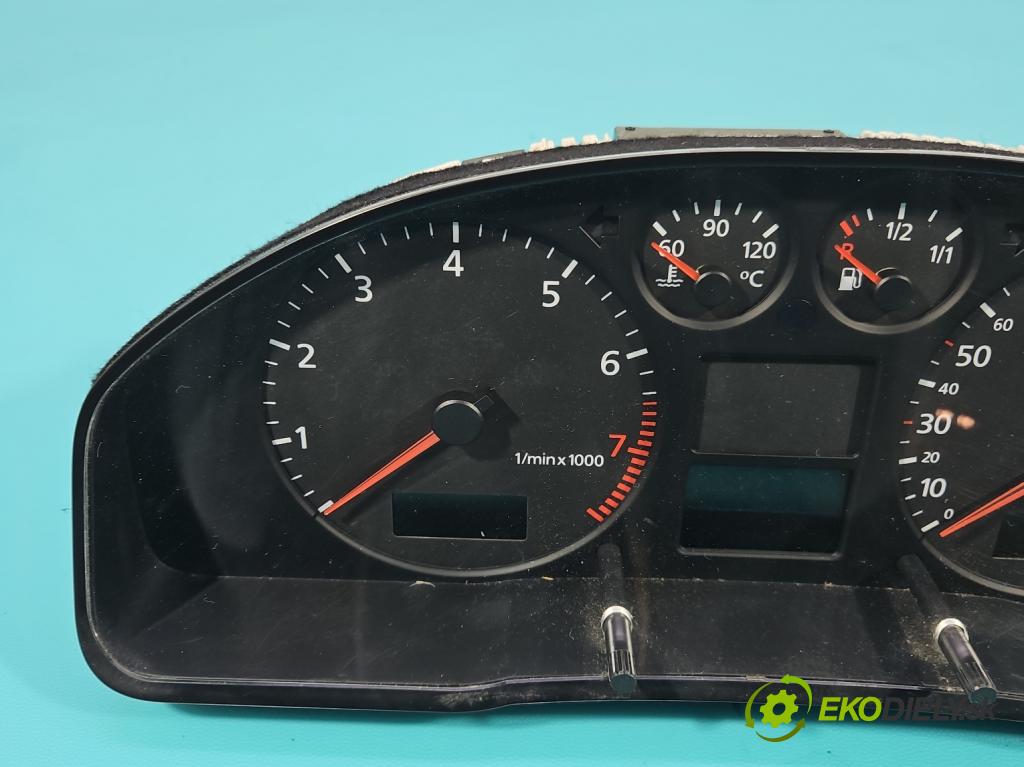 Audi A4 B5 1994-2001 1.6 8V 101 HP manual 74 kW 1595 cm3 5- prístrojovka/ budíky 8D0920900B (Prístrojové dosky, displeje)