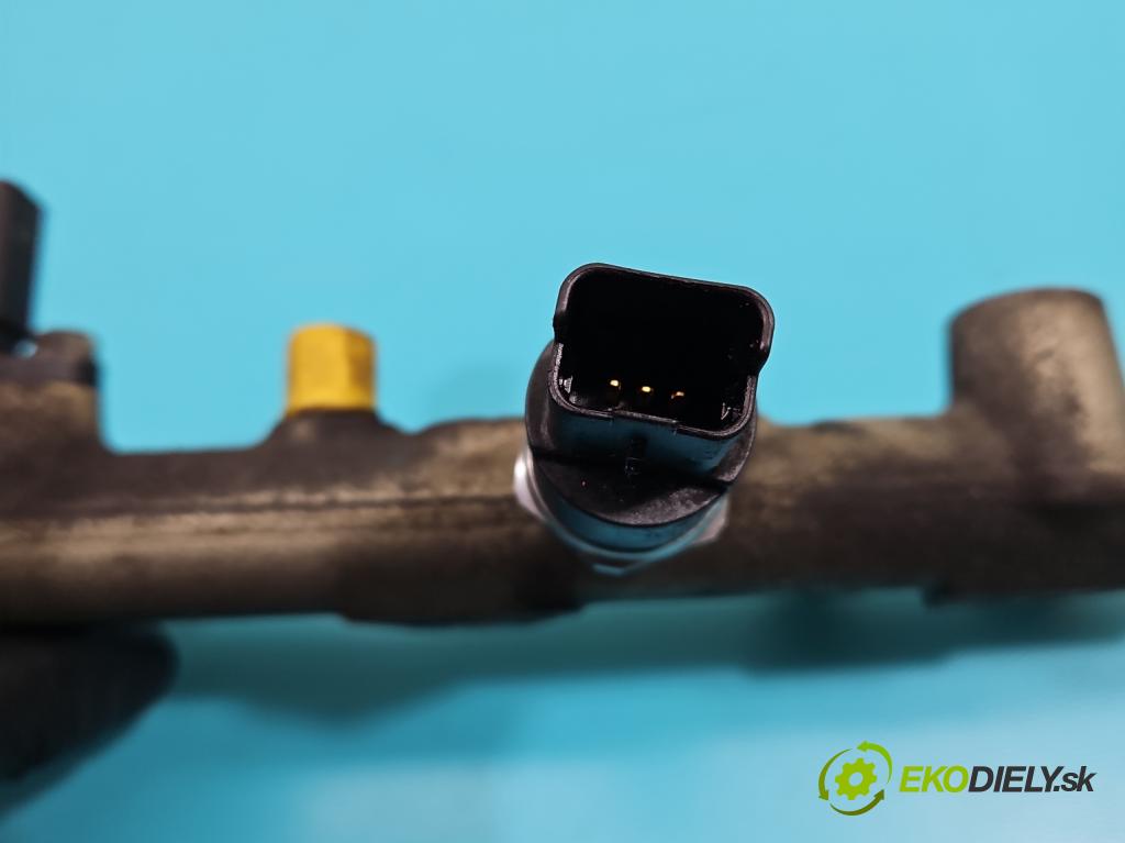 Peugeot 406 2.0 hdi 109 HP manual 80 kW 1997 cm3 5- lišta vstrekovacia 0445214010 (Vstrekovacie lišty)