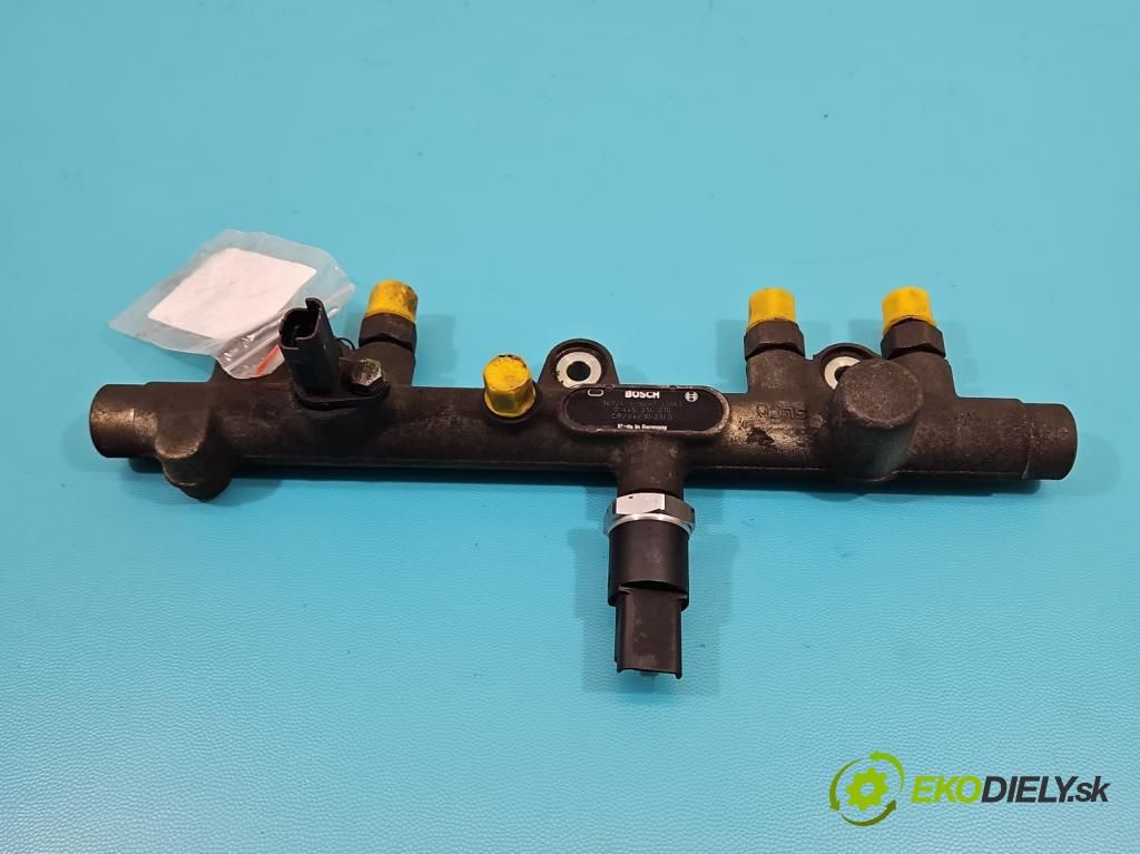 Peugeot 406 2.0 hdi 109 HP manual 80 kW 1997 cm3 5- lišta vstrekovacia 0445214010 (Vstrekovacie lišty)